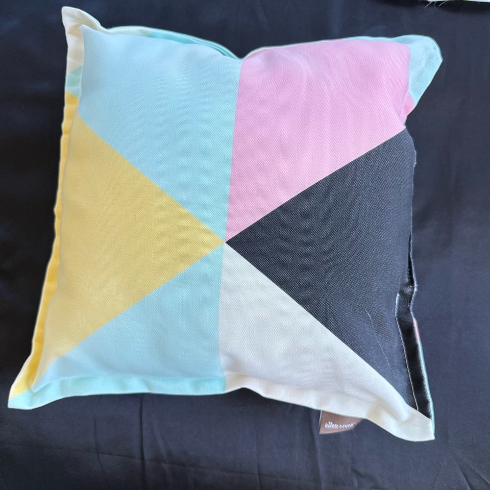 Allen + Roth -Geometric  Multicolor Geometric Pillow 16'x16' - Picture 2 of 7
